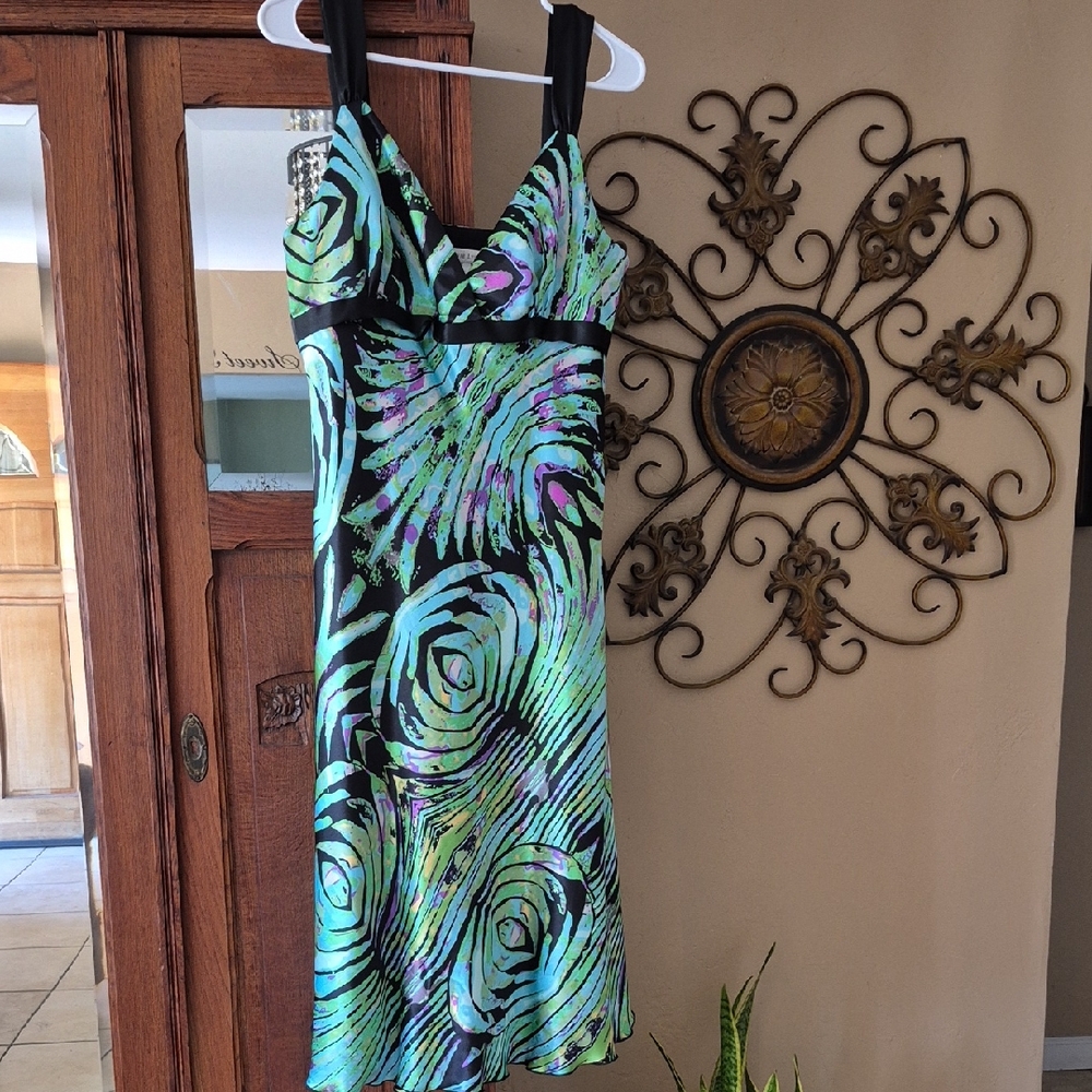 Melanie Lyne Swirl Pattern Midi Dress